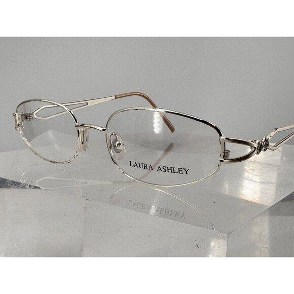 Laura Ashley Sheridan Silver Distressed Look Frame Italy 52-18-135 (K) main image 16